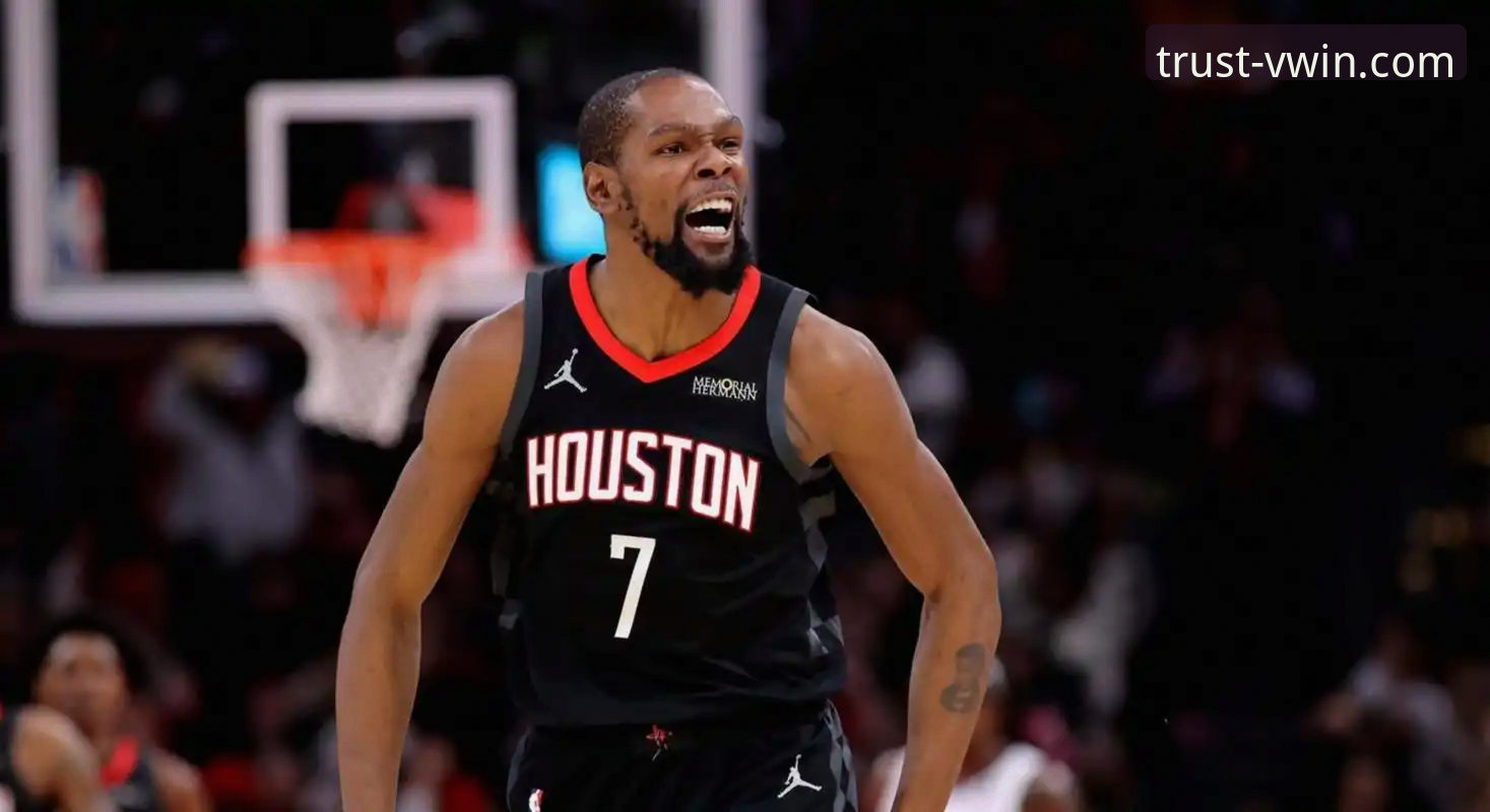 火箭主场大胜尼克斯，杜兰特全能表现引领三连胜